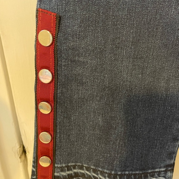 NWOT Veronica Beard Carolyn 10” Button Hem Baby Boot Jeans, Size 27 - Picture 5 of 7